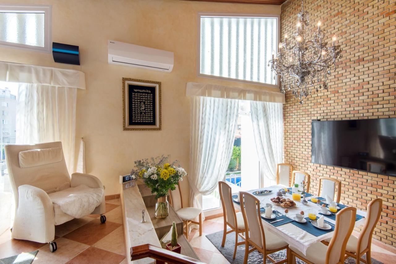 Villa Palm Beach Marina Benalmadena 3 Min Walking From The Sea Exterior foto