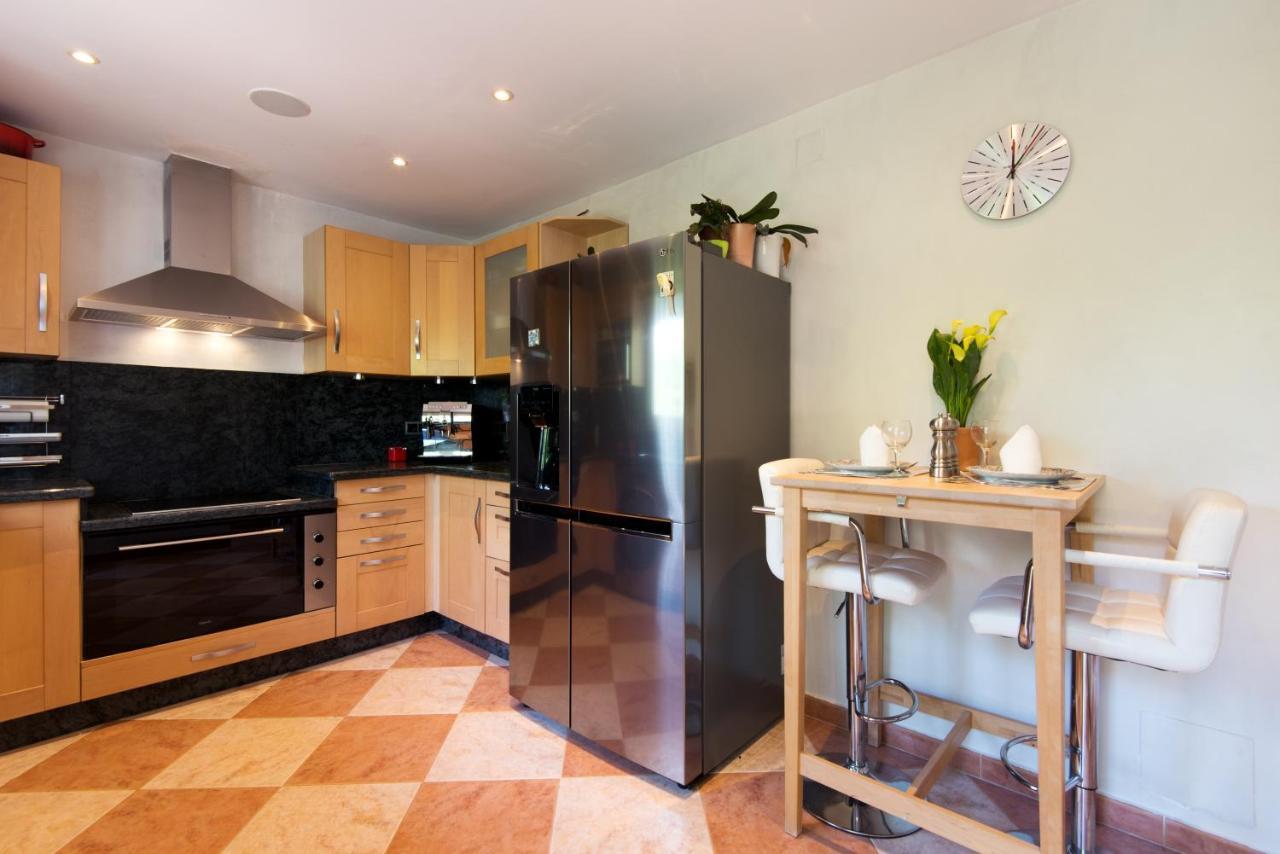 Villa Palm Beach Marina Benalmadena 3 Min Walking From The Sea Exterior foto
